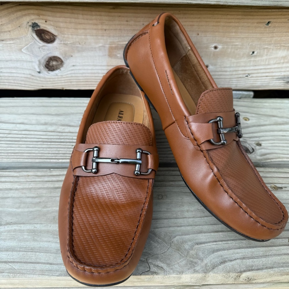 Alfani Len Leather Loafer Driving Dress Shoe Brown Rubber Outsole Slip On 10.5